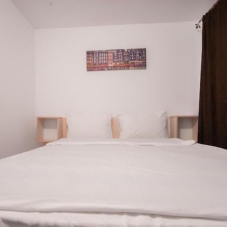 Casa 4 Odai Hotel Douăzeci şi Trei August Eksteriør billede